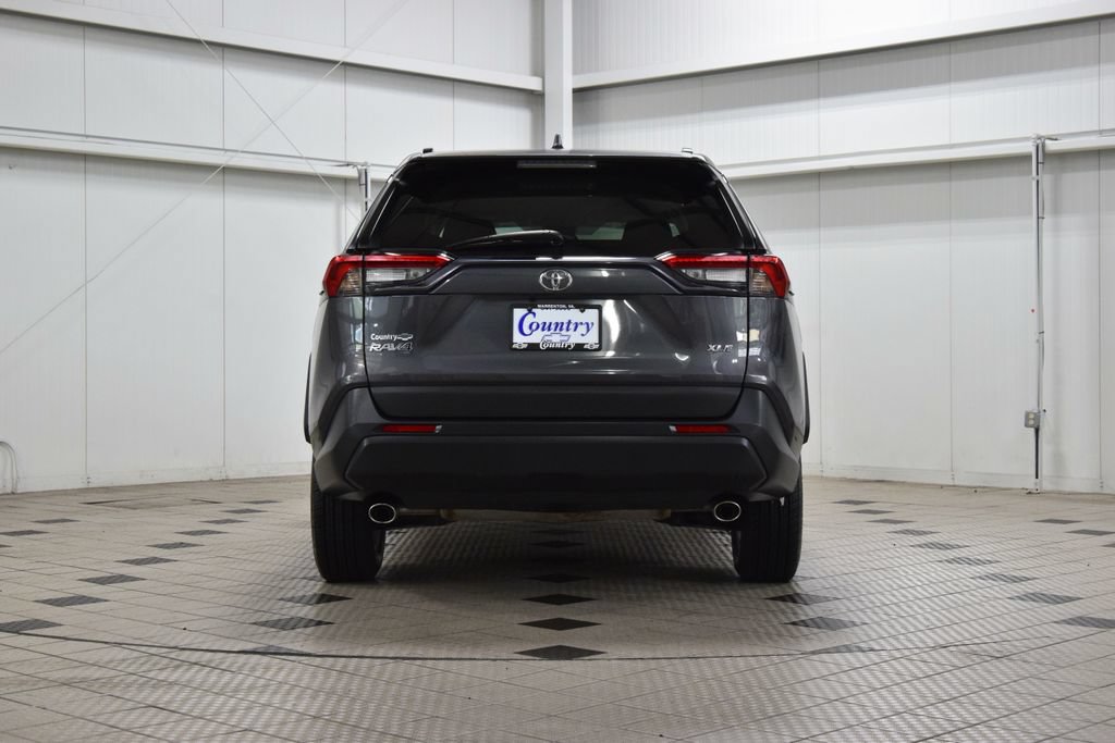 Used 2022 Toyota RAV4 XLE FWD image 7