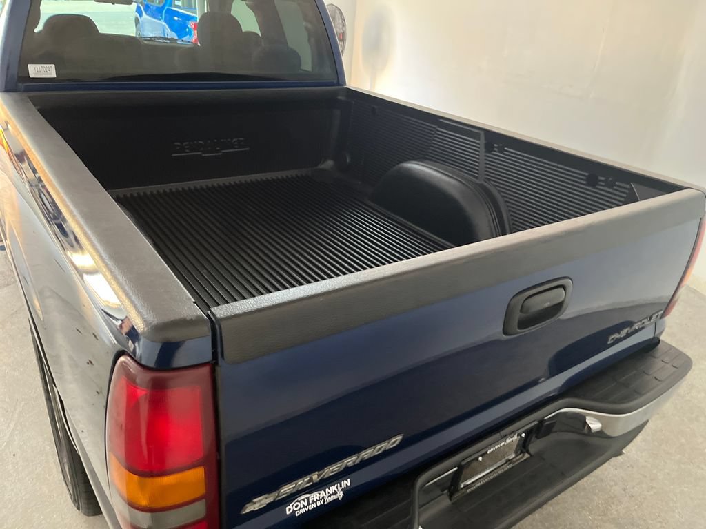 Used 2000 Chevrolet Silverado 1500 LS RWD image 4