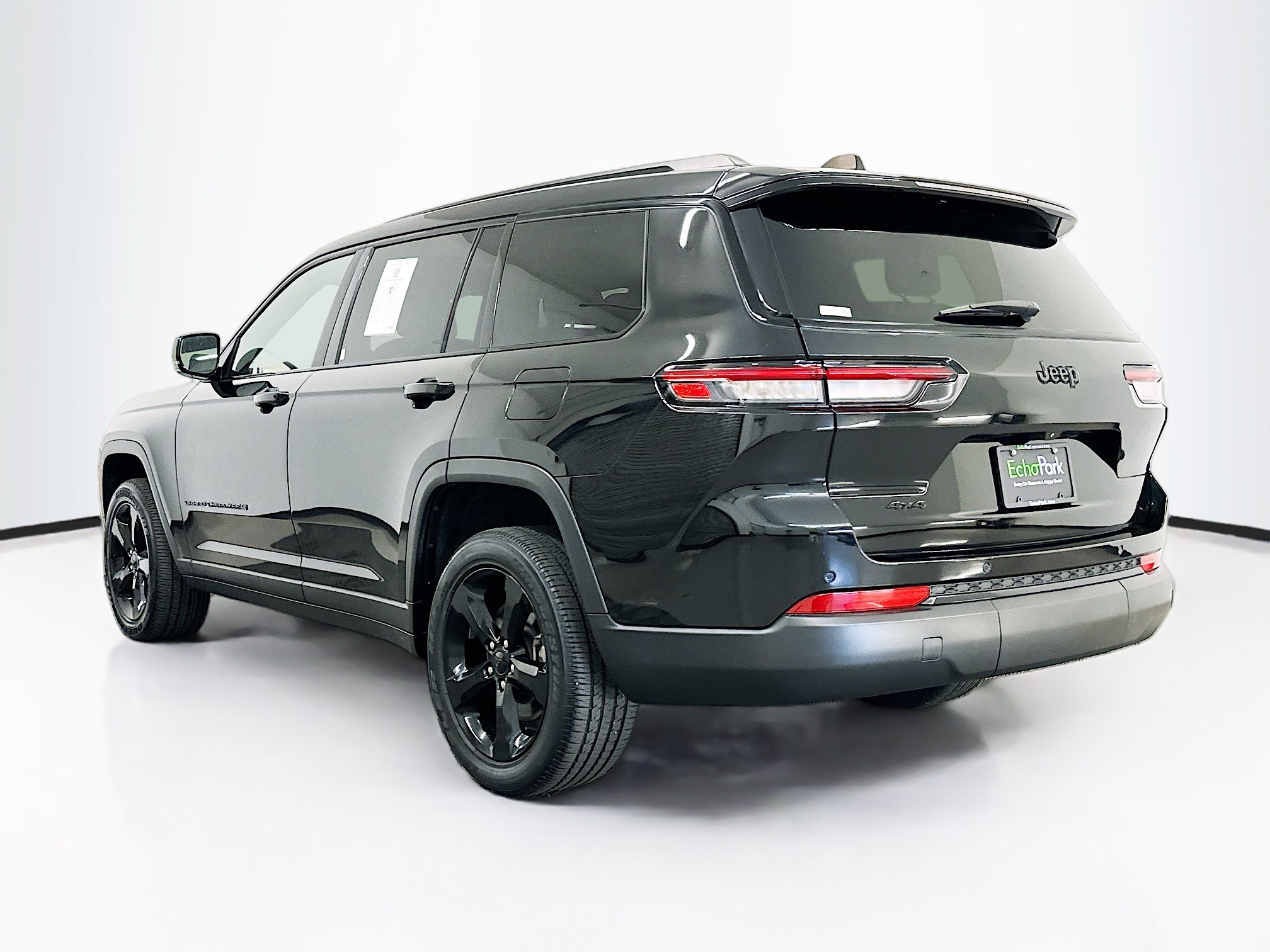 Used 2023 Jeep Grand Cherokee L Laredo AWD/4WD image 5