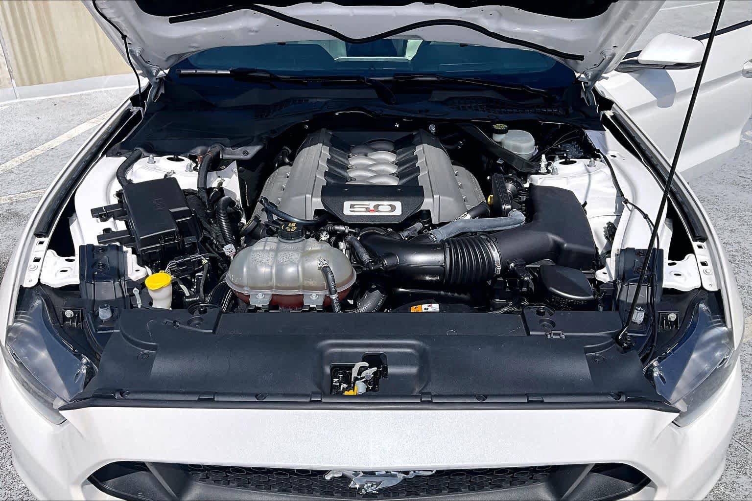 Used 2017 Ford Mustang GT Premium RWD image 32