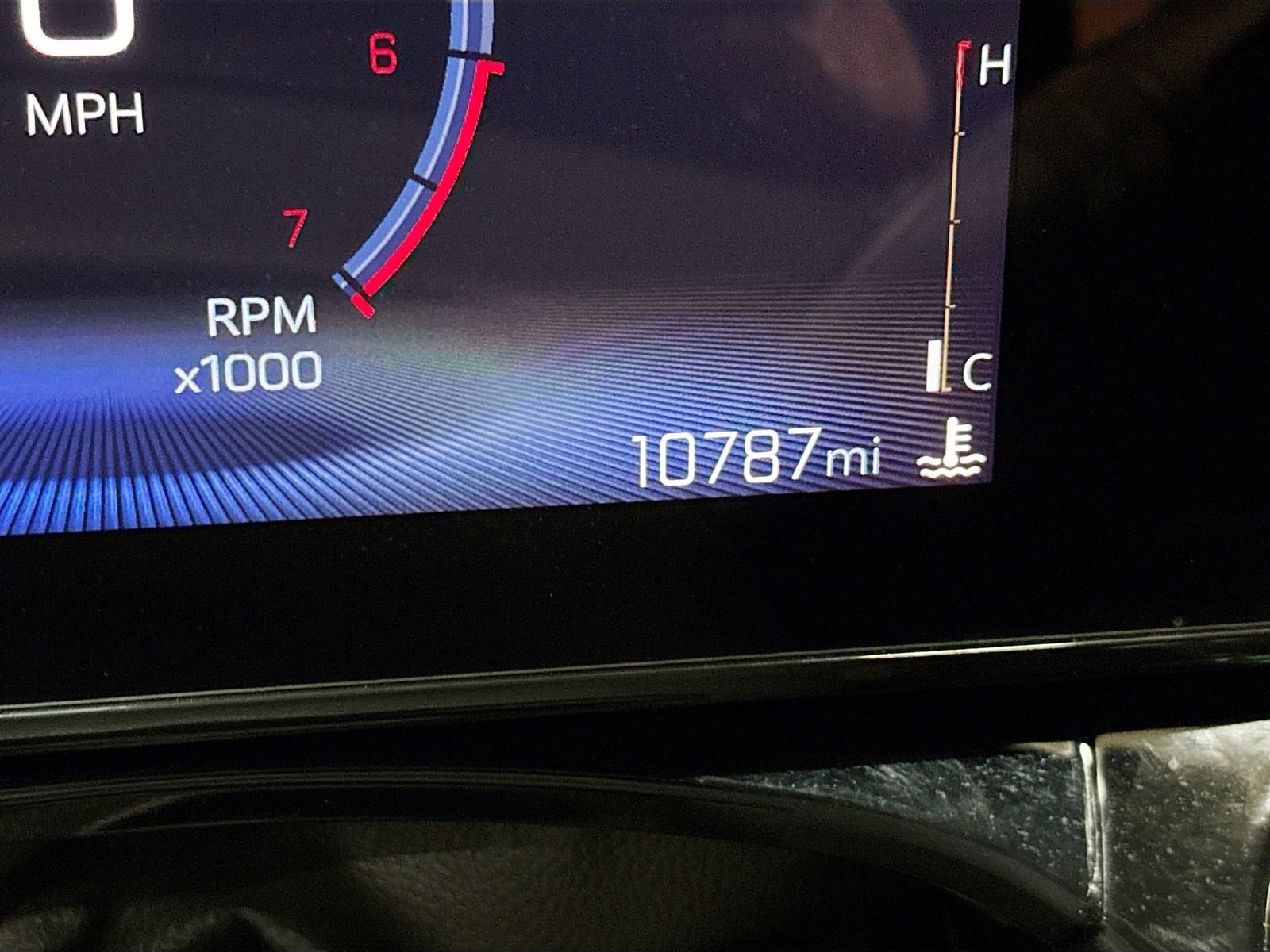 Certified 2025 Chevrolet Trax RS w/ Driver Confidence Package image 15