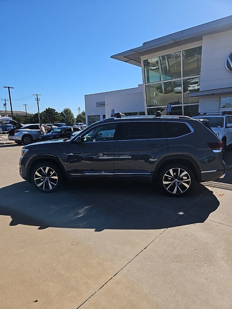 New 2026 Volkswagen Atlas SEL Premium R-Line AWD/4WD image 8