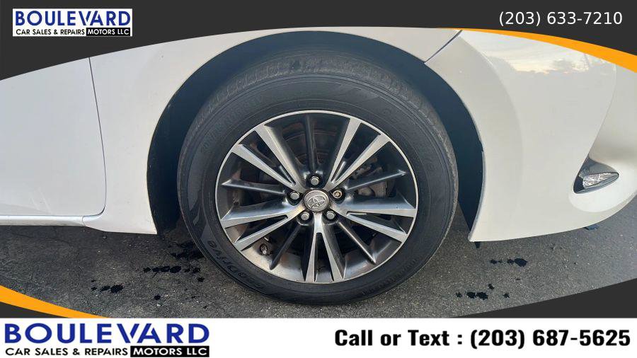 Used 2017 Toyota Corolla LE w/ LE Premium Package w/Moonroof image 43