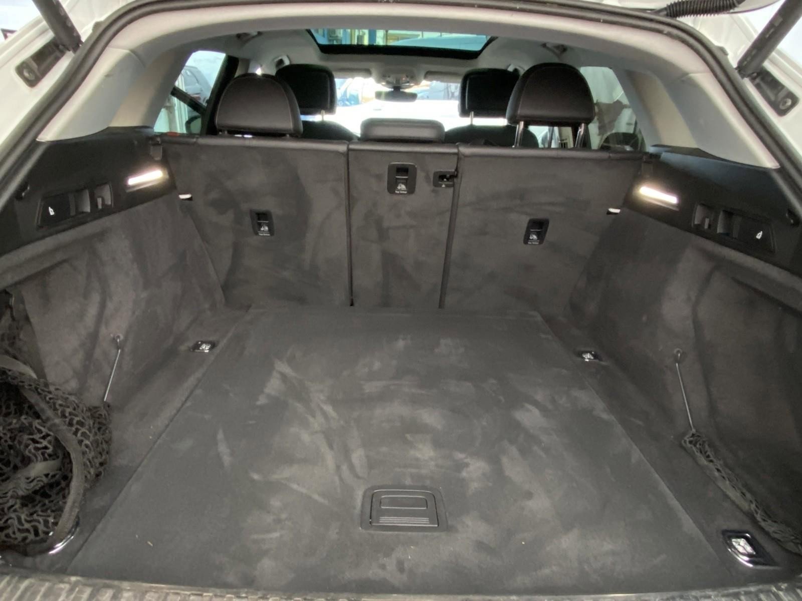 Used 2022 Audi e-tron Premium image 16