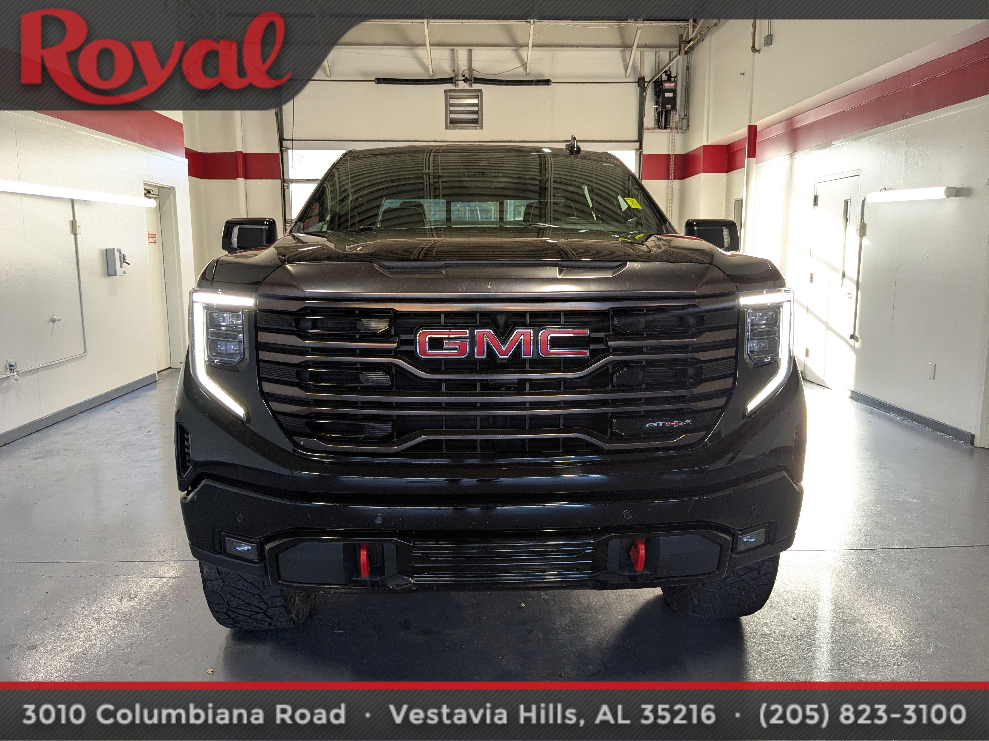 Used 2023 GMC Sierra 1500 AT4X image 6