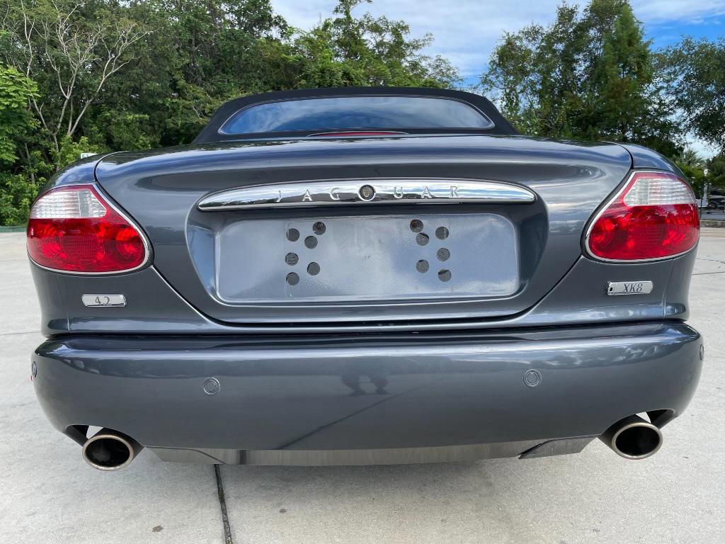 Used 2005 Jaguar XK8 Convertible image 9