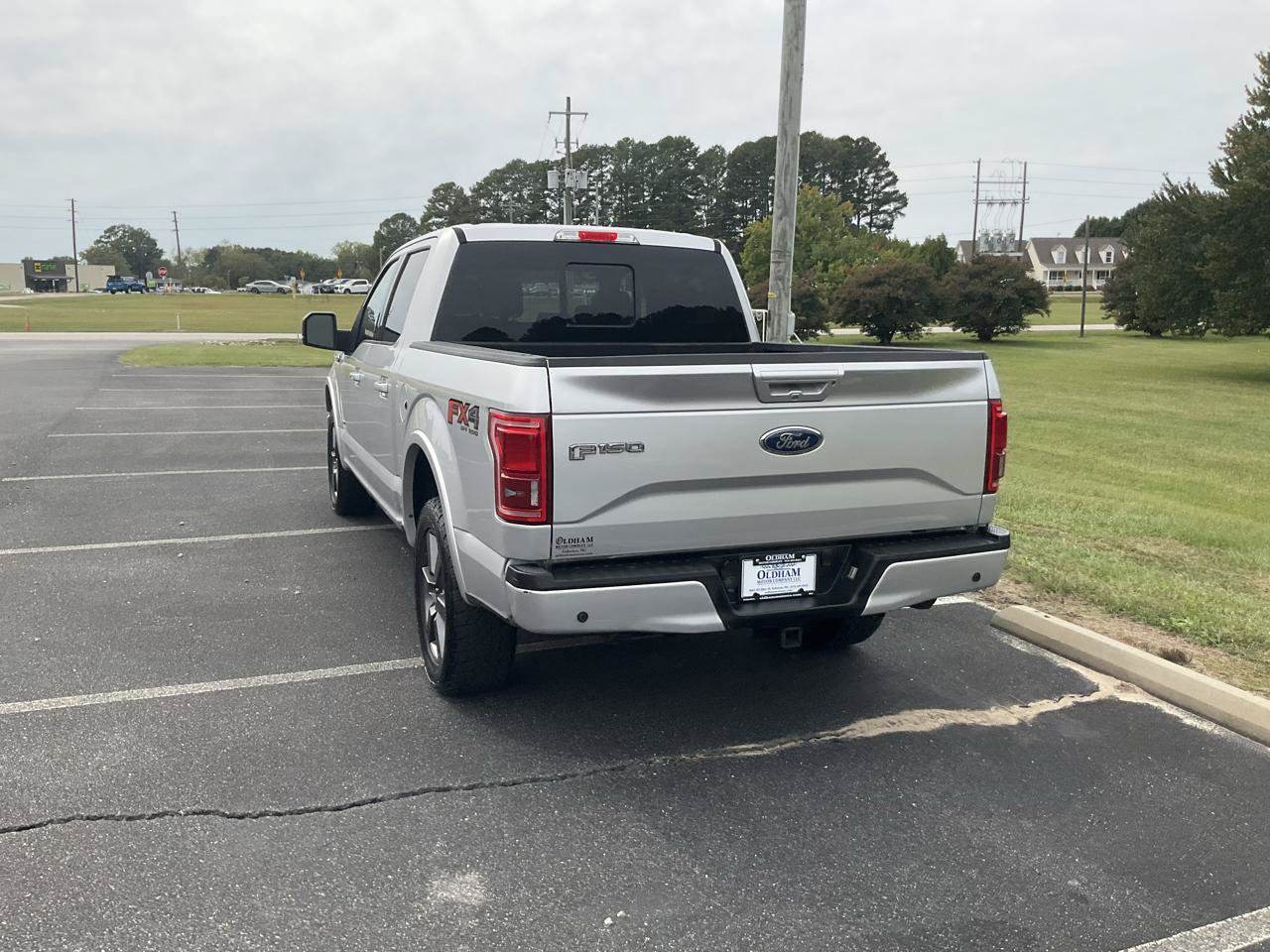Used 2015 Ford F150 Lariat w/ Equipment Group 502A Luxury AWD/4WD image 9