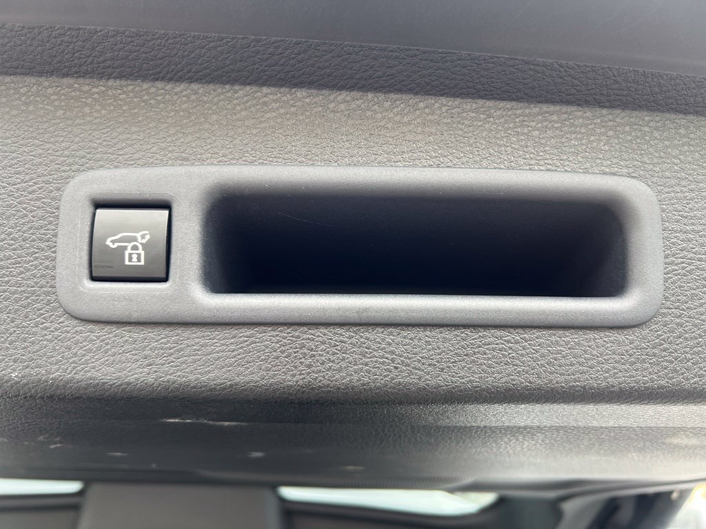Certified 2025 Toyota Sienna XSE AWD/4WD image 43