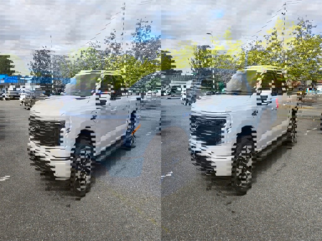 New 2025 Ford F150 Lightning Platinum