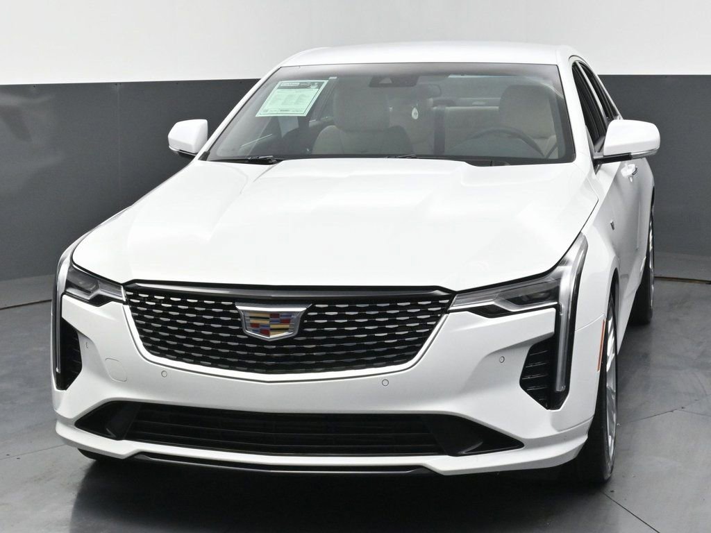 Used 2025 Cadillac CT4 Premium Luxury image 7