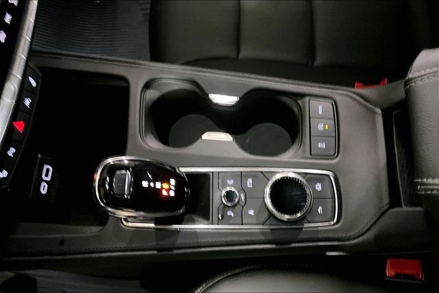 Used 2024 Cadillac XT4 Premium Luxury image 33