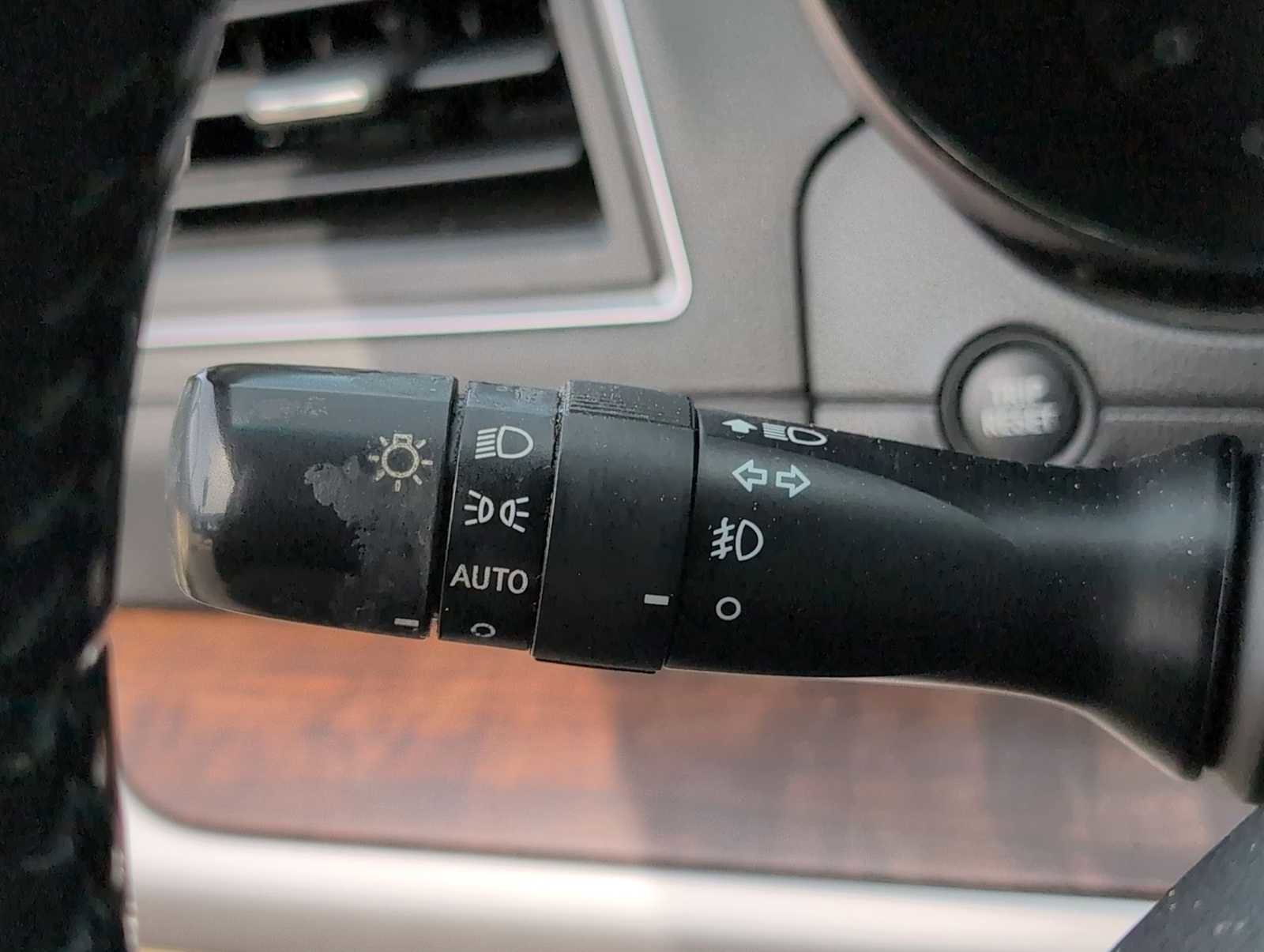 Used 2015 Subaru Outback 3.6R Limited AWD/4WD image 25