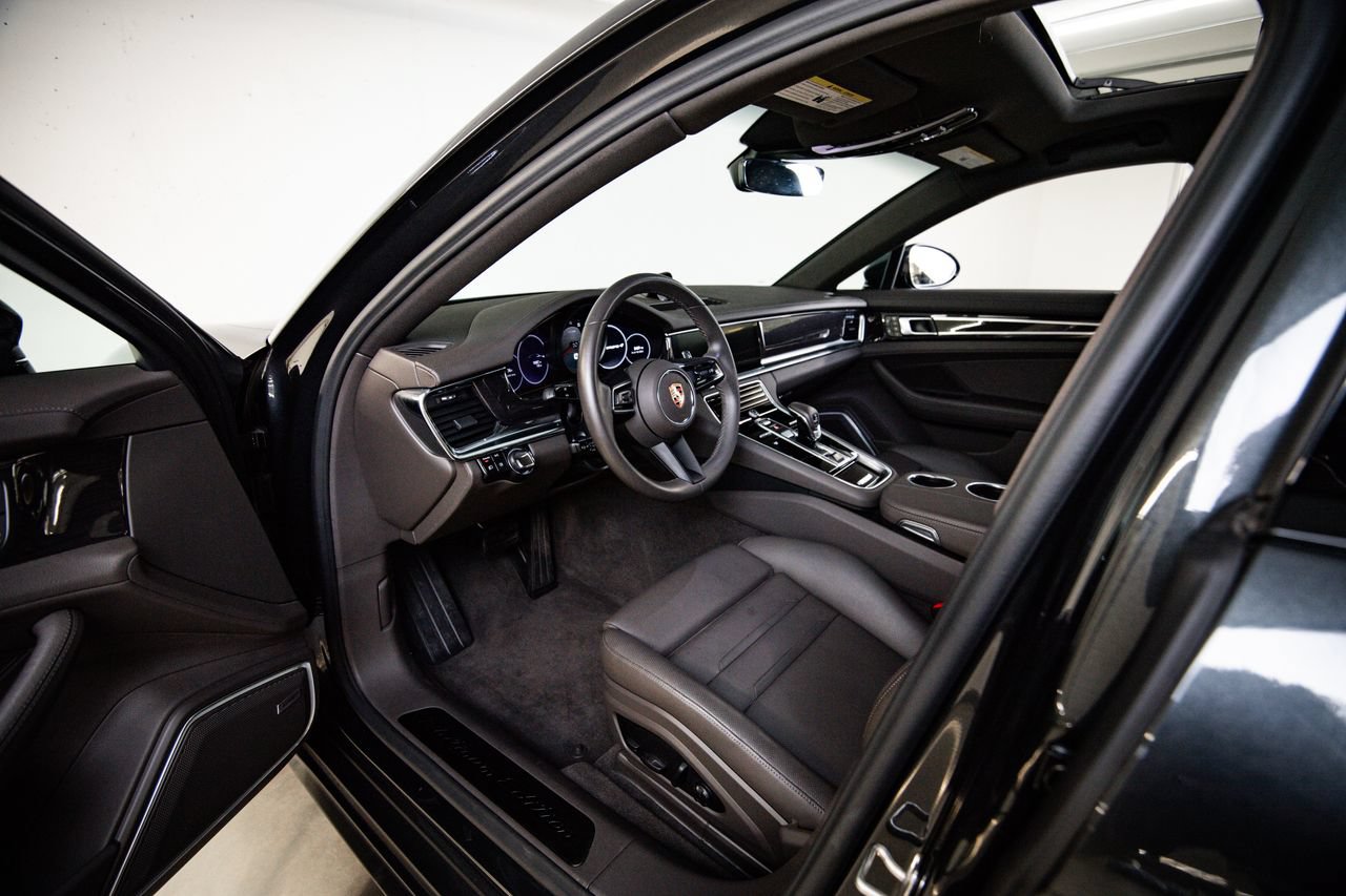 Certified 2023 Porsche Panamera 4 Platinum Edition AWD/4WD image 4
