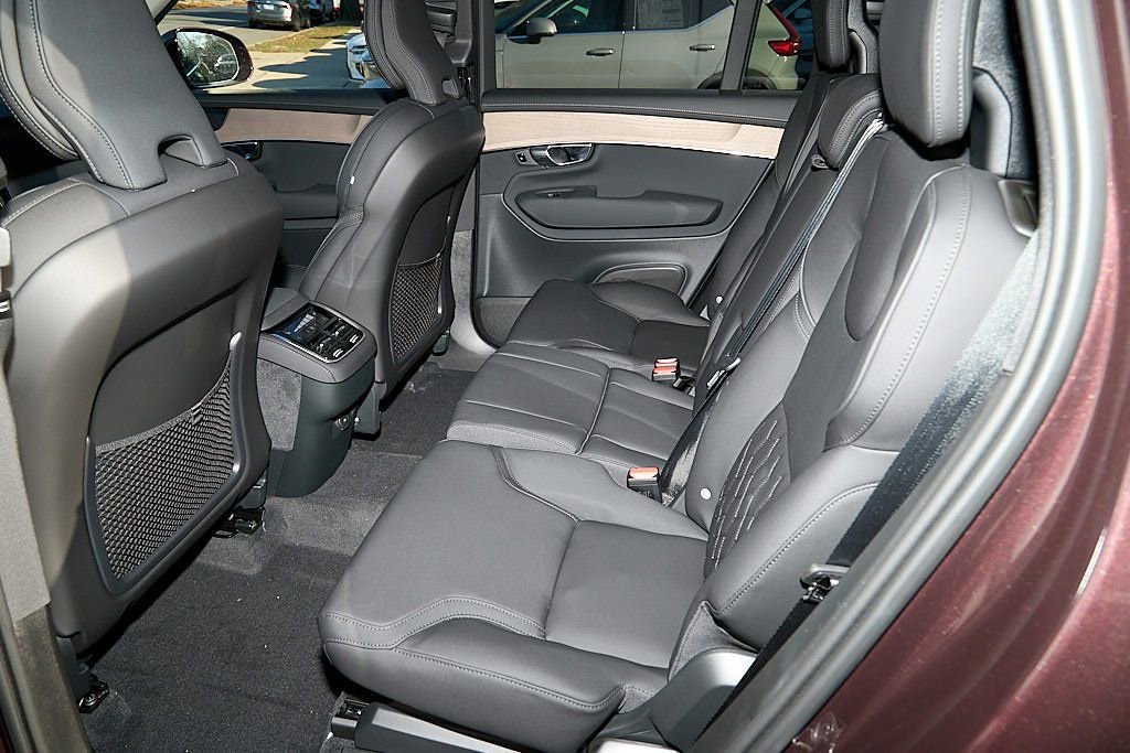 New 2026 Volvo XC90 B6 Plus w/ Protection Package image 20