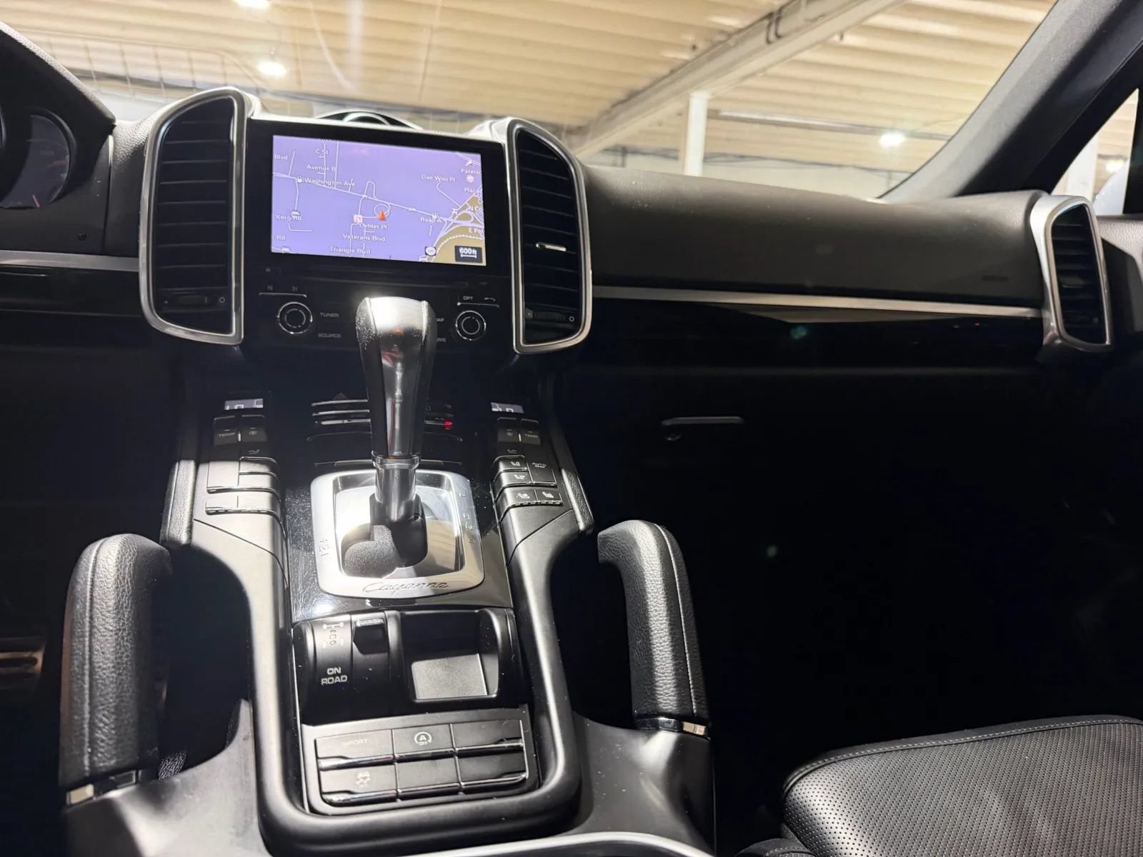 Used 2018 Porsche Cayenne S AWD/4WD image 15