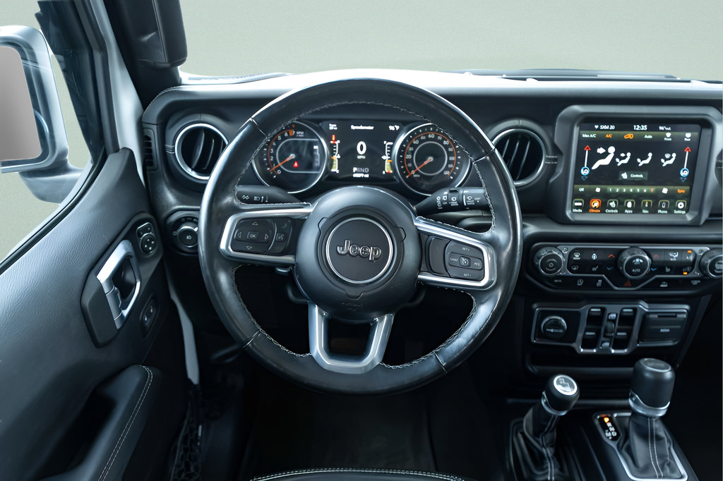 Used 2022 Jeep Wrangler Unlimited Sahara w/ Cold Weather Group AWD/4WD image 17