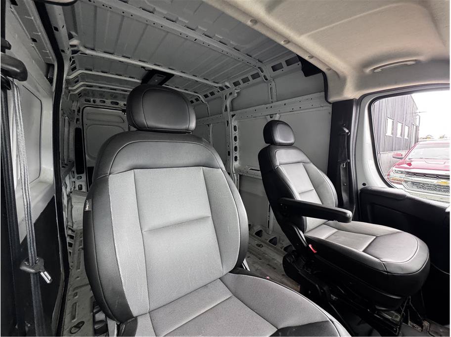Used 2025 RAM ProMaster 2500 w/ Convenience Group FWD image 4