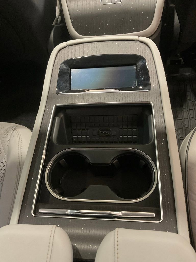 Used 2025 Lincoln Navigator L Black Label w/ Black Label Special Edition image 17