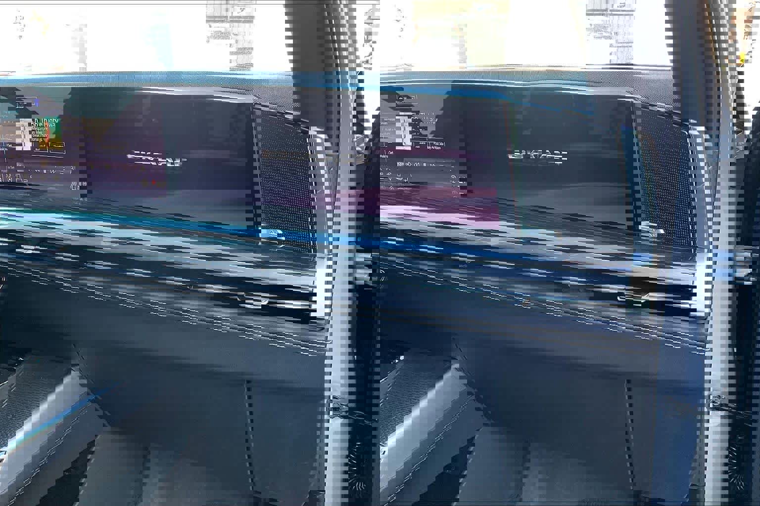 Used 2025 Cadillac Escalade ESV Premium Luxury w/ LPO, Floor Liner Package image 19