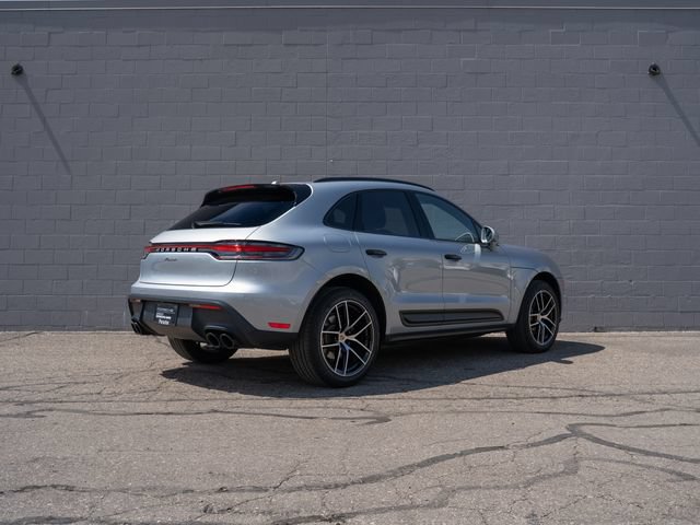 Certified 2026 Porsche Macan AWD/4WD image 7