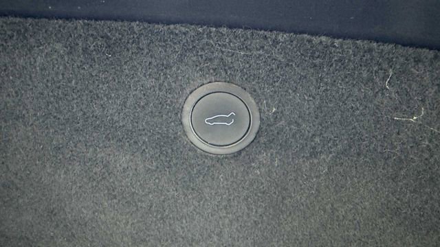 Used 2024 Tesla Model X image 37