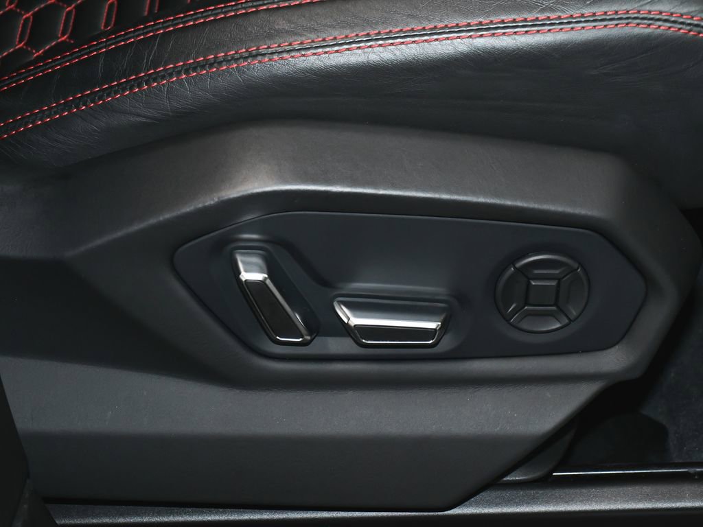 Used 2020 Lamborghini Urus image 64