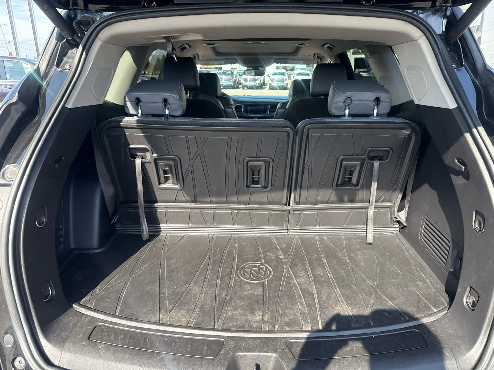 Used 2021 Buick Enclave Essence w/ Sport Touring Edition image 11