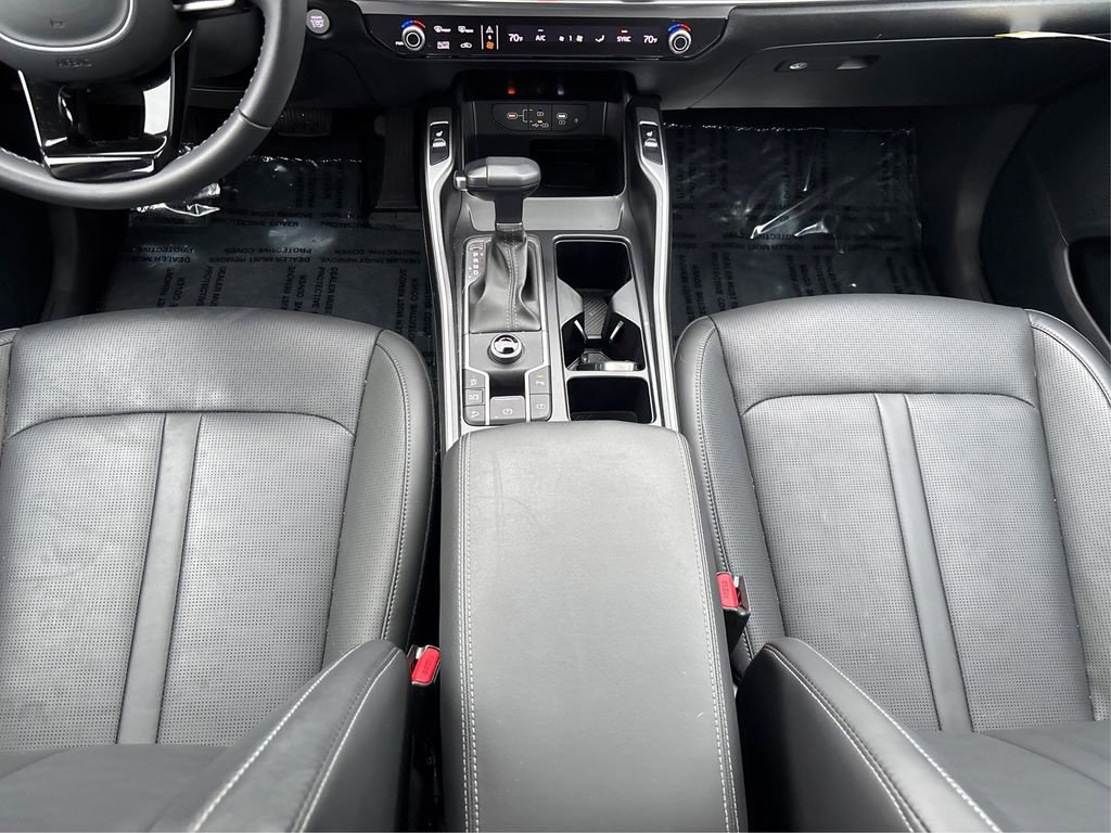 Certified 2025 Kia Sorento S w/ Panoramic Sunroof Package image 20