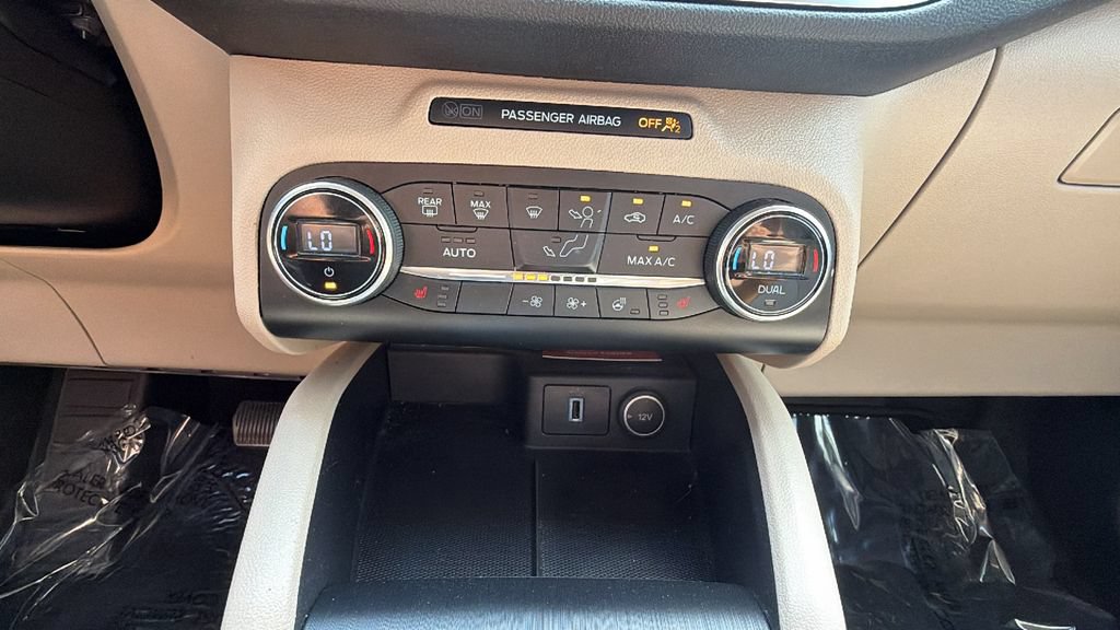 Used 2020 Ford Escape Titanium FWD image 25