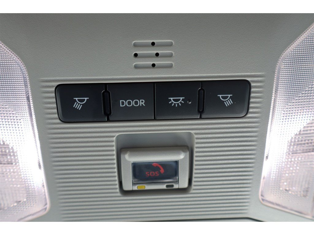 Used 2023 Toyota RAV4 XLE FWD image 40