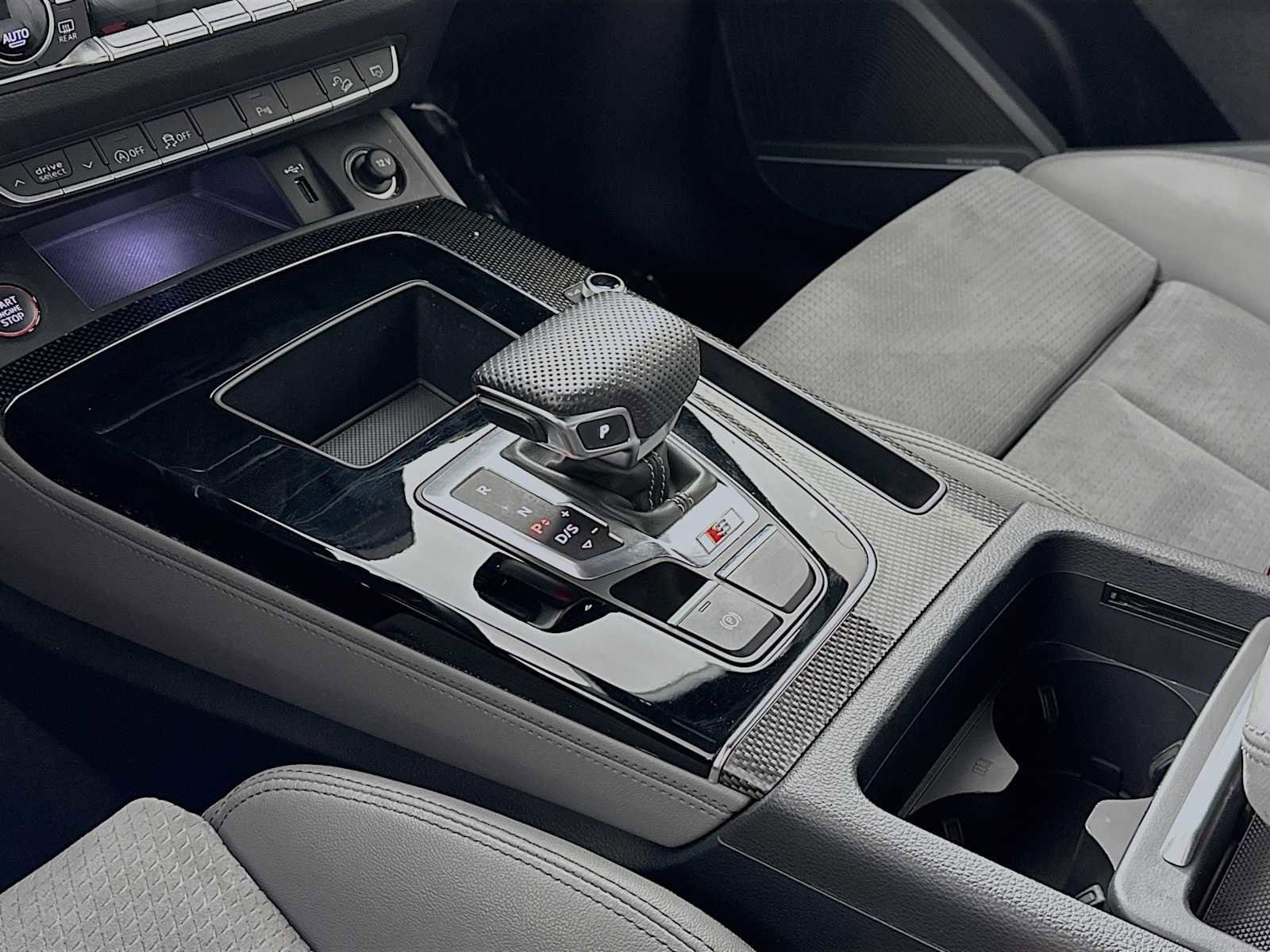 Used 2022 Audi SQ5 Premium Plus w/ Premium Plus Package image 16