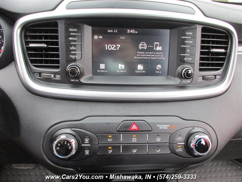 Used 2020 Kia Sorento AWD V6 image 28