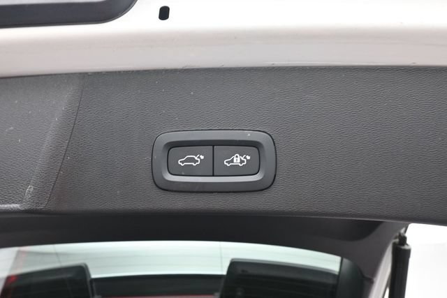 Used 2023 Volvo XC40 B5 Ultimate w/ Protection Package Premier AWD/4WD image 31