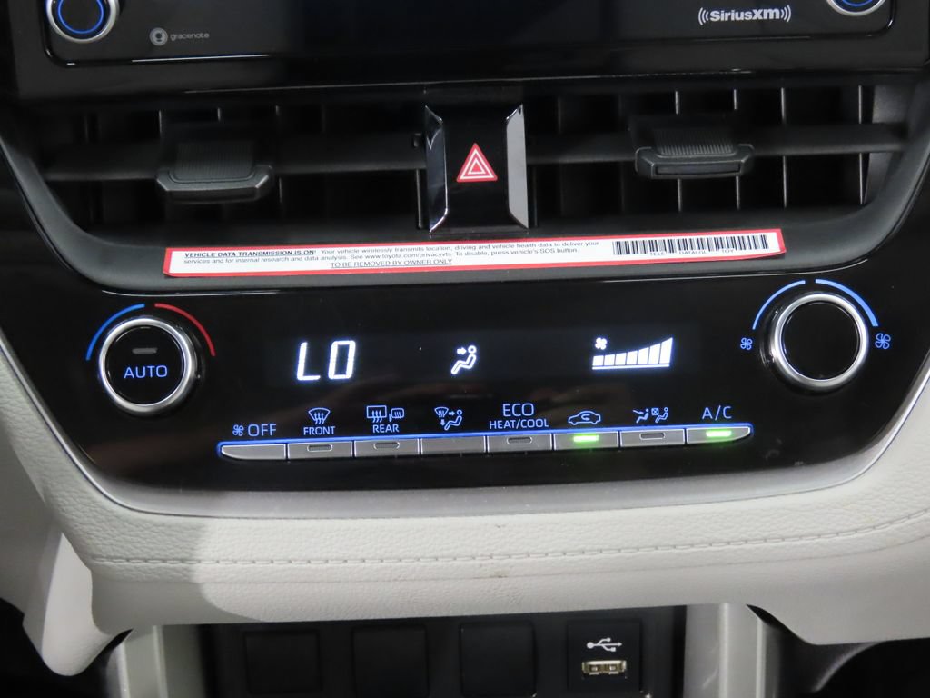 Used 2022 Toyota Corolla Cross LE AWD/4WD image 26