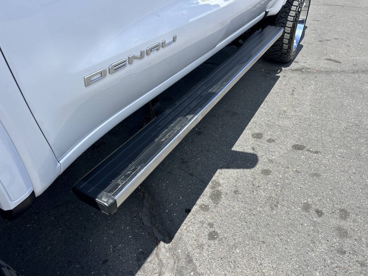 Used 2019 GMC Sierra 1500 Denali w/ Denali Ultimate Package AWD/4WD image 10