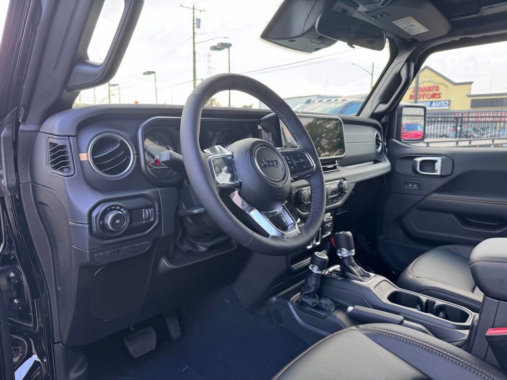 New 2026 Jeep Wrangler Unlimited Sahara AWD/4WD image 12