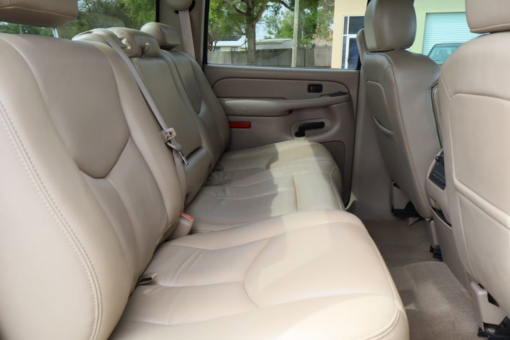 Used 2006 Chevrolet Silverado 2500 LT w/ Heavy-Duty Power Package image 27