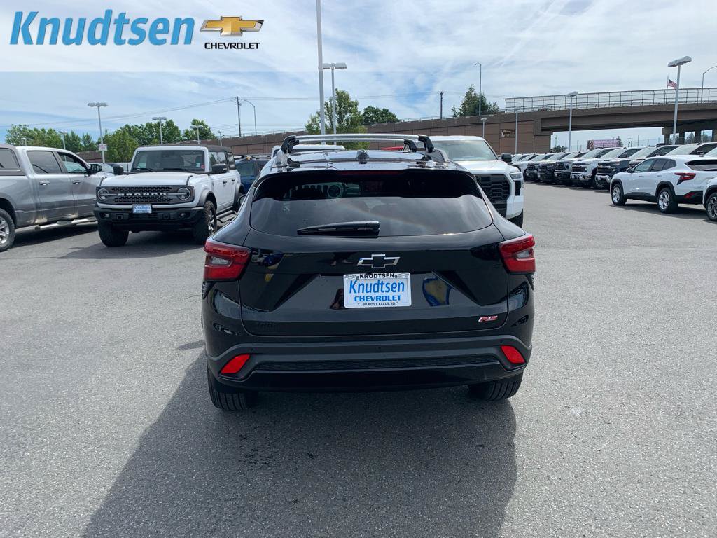 New 2026 Chevrolet Trax RS w/ Driver Confidence Package FWD image 6