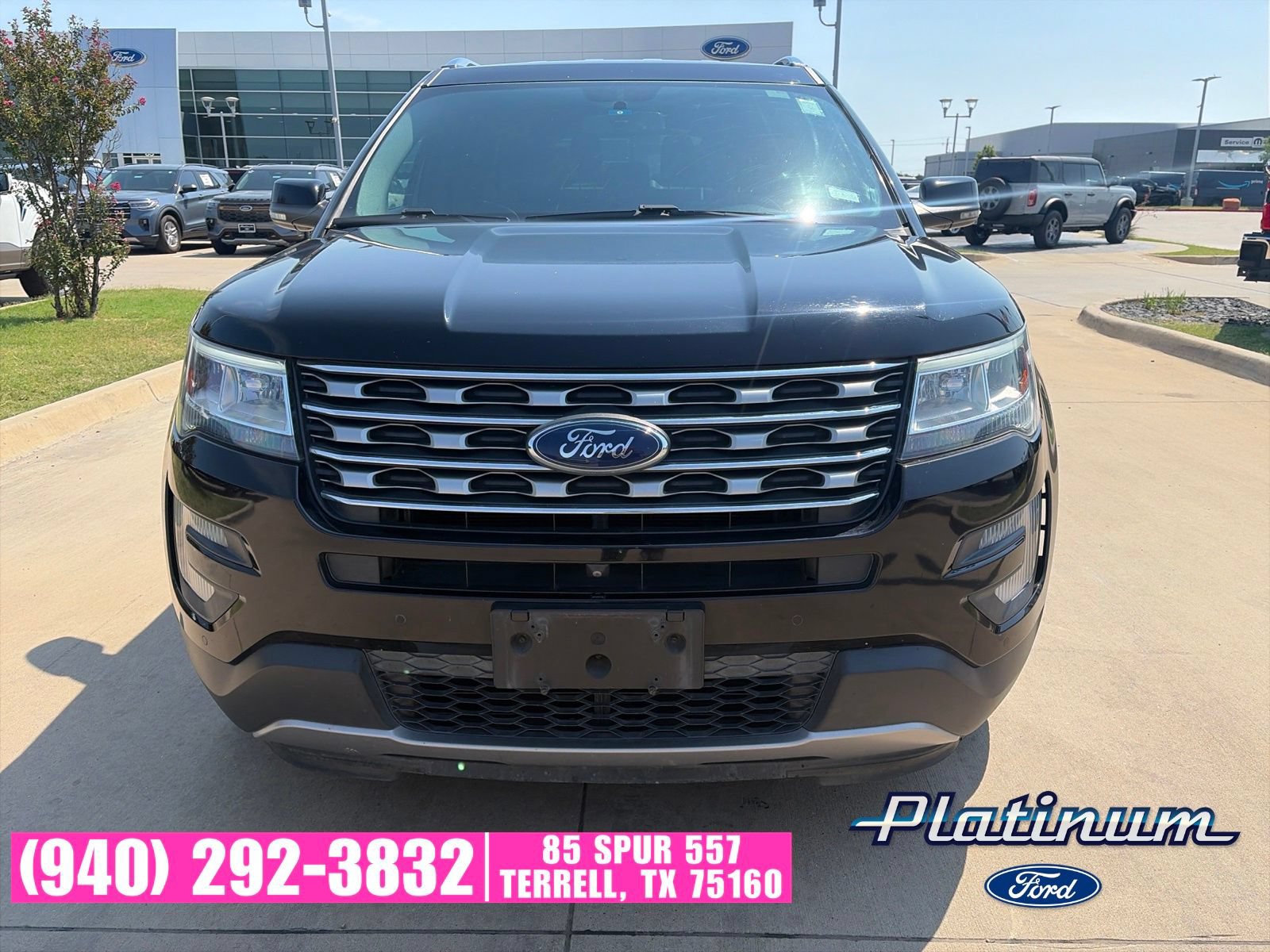 Used 2017 Ford Explorer Limited FWD image 2