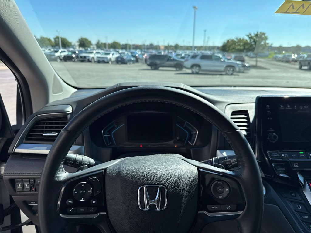 Used 2018 Honda Odyssey Touring image 13