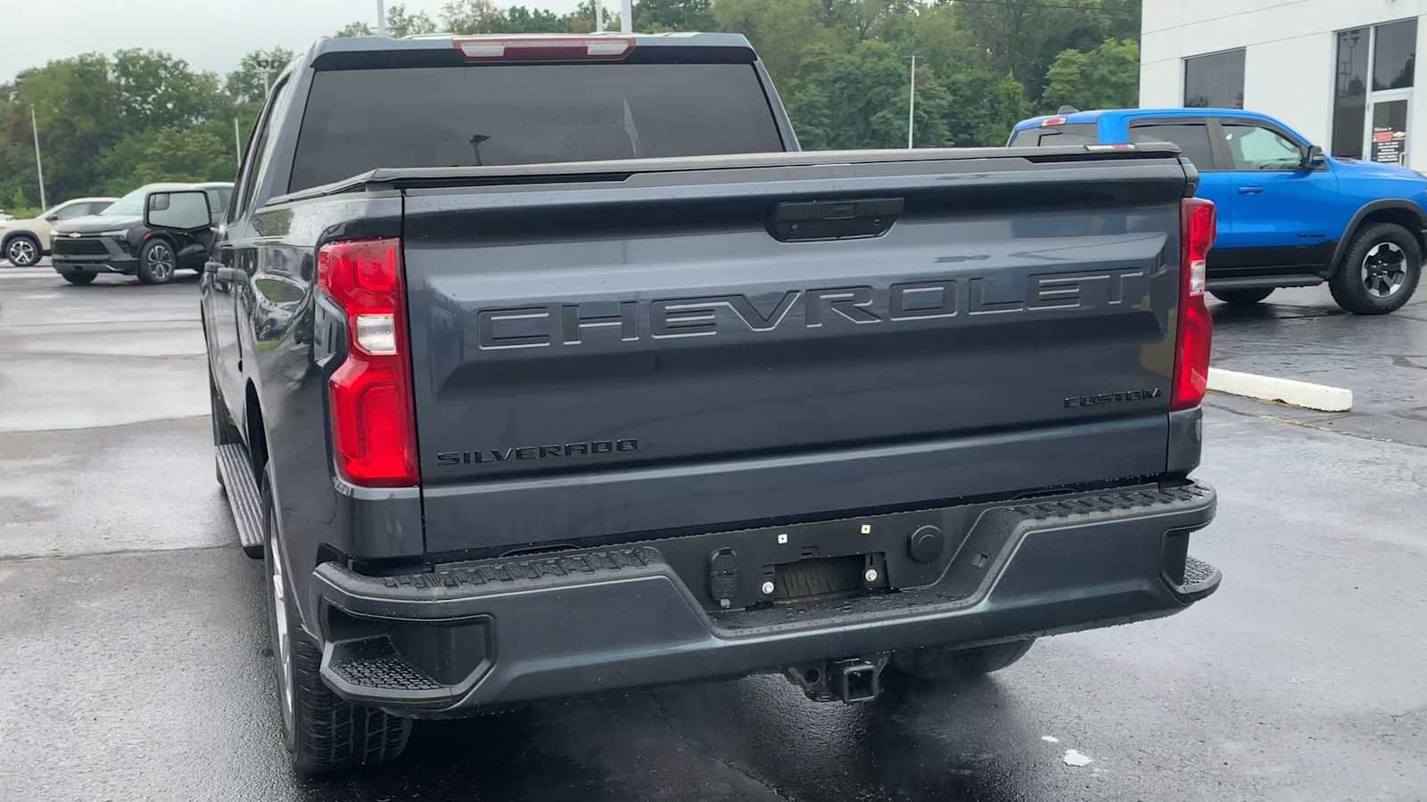 Certified 2021 Chevrolet Silverado 1500 Custom w/ LPO, Dark Essentials Package AWD/4WD image 7