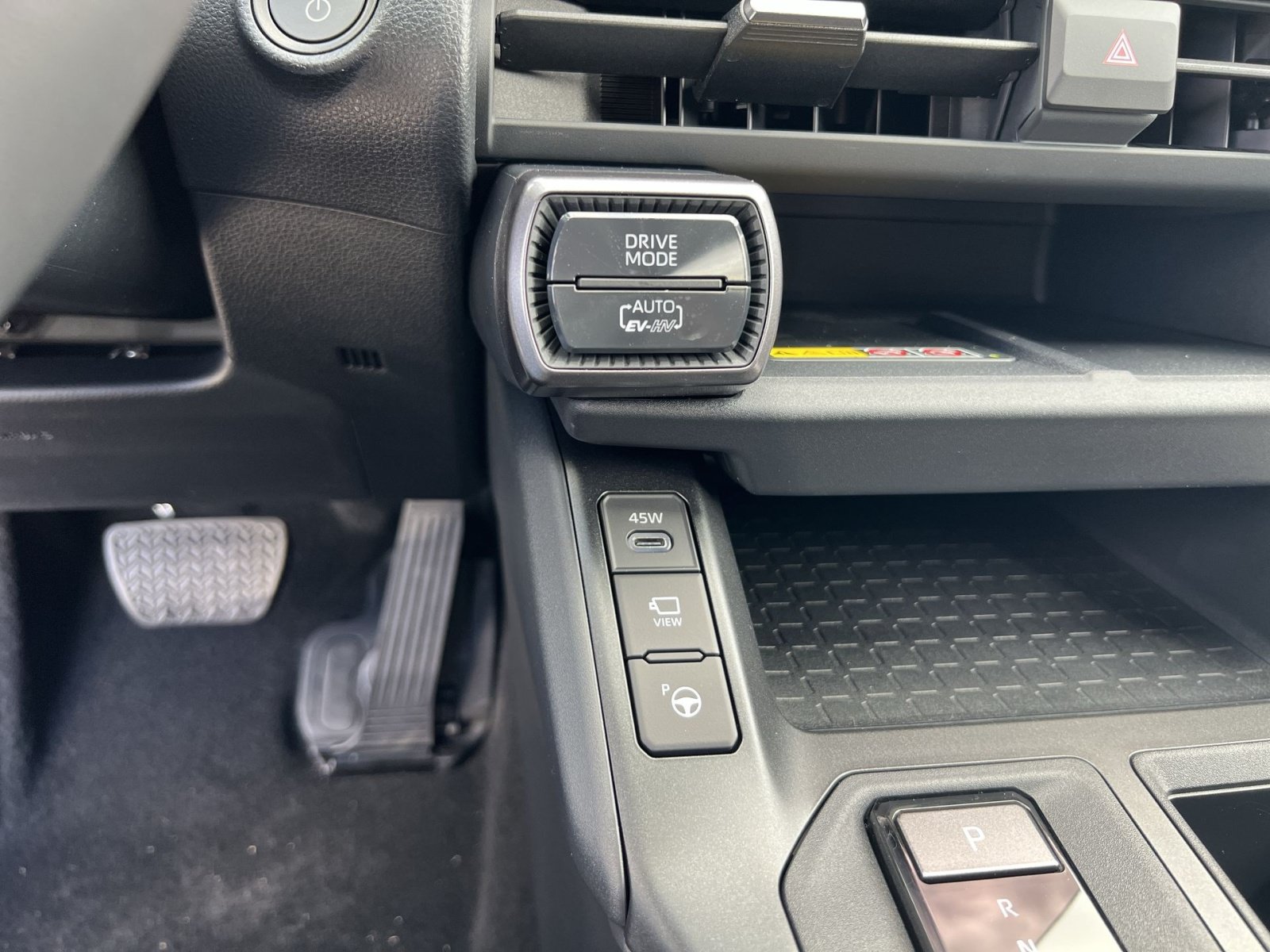 New 2026 Toyota RAV4 XSE AWD/4WD image 27
