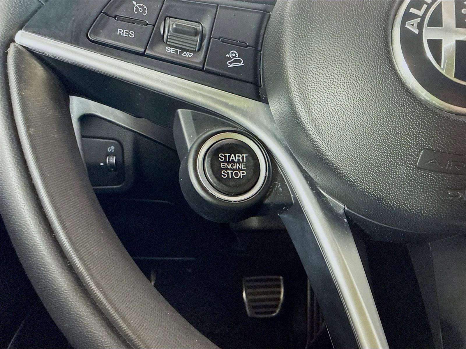 Used 2019 Alfa Romeo Stelvio Ti Sport w/ Quick Order Package 22S Sport AWD/4WD image 16