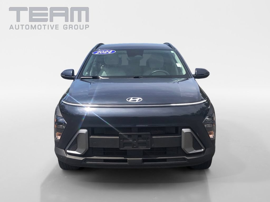 Used 2024 Hyundai Kona SEL FWD image 2