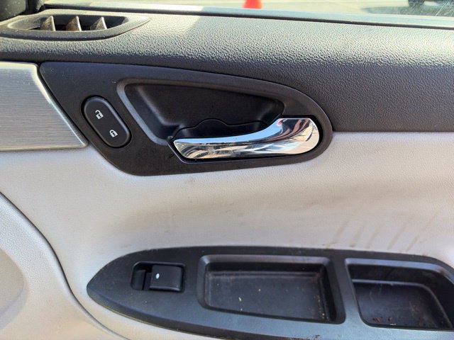 Used 2007 Chevrolet Impala LT FWD image 24