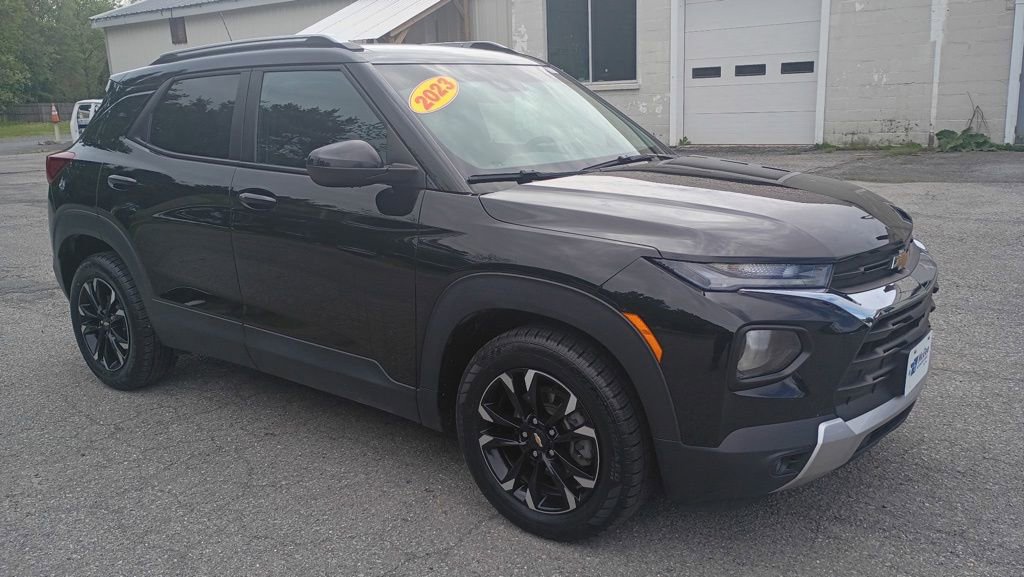 Used 2023 Chevrolet TrailBlazer LT w/ Convenience Package FWD image 9