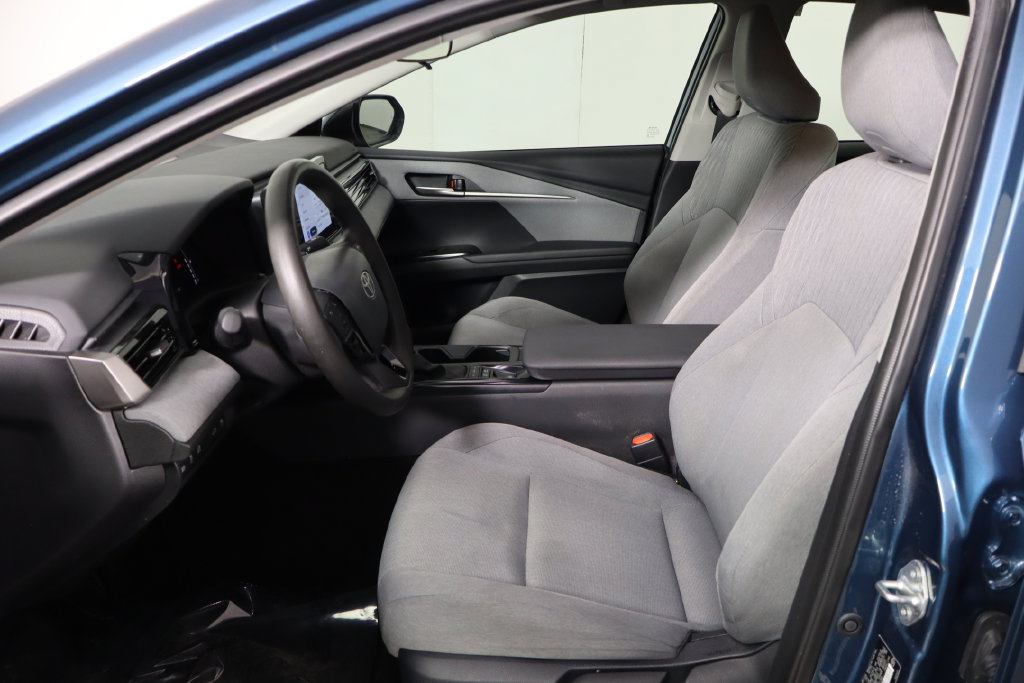 Used 2026 Toyota Camry LE FWD image 14