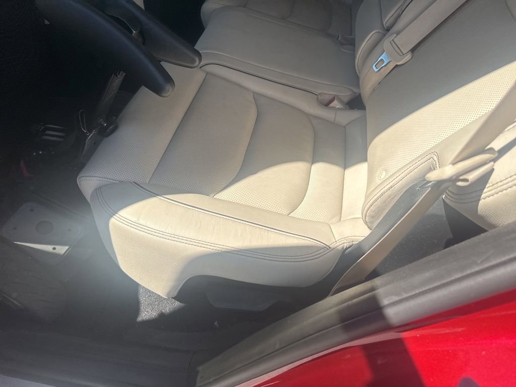 Used 2023 Genesis GV70 2.5T w/ Advanced Package image 13