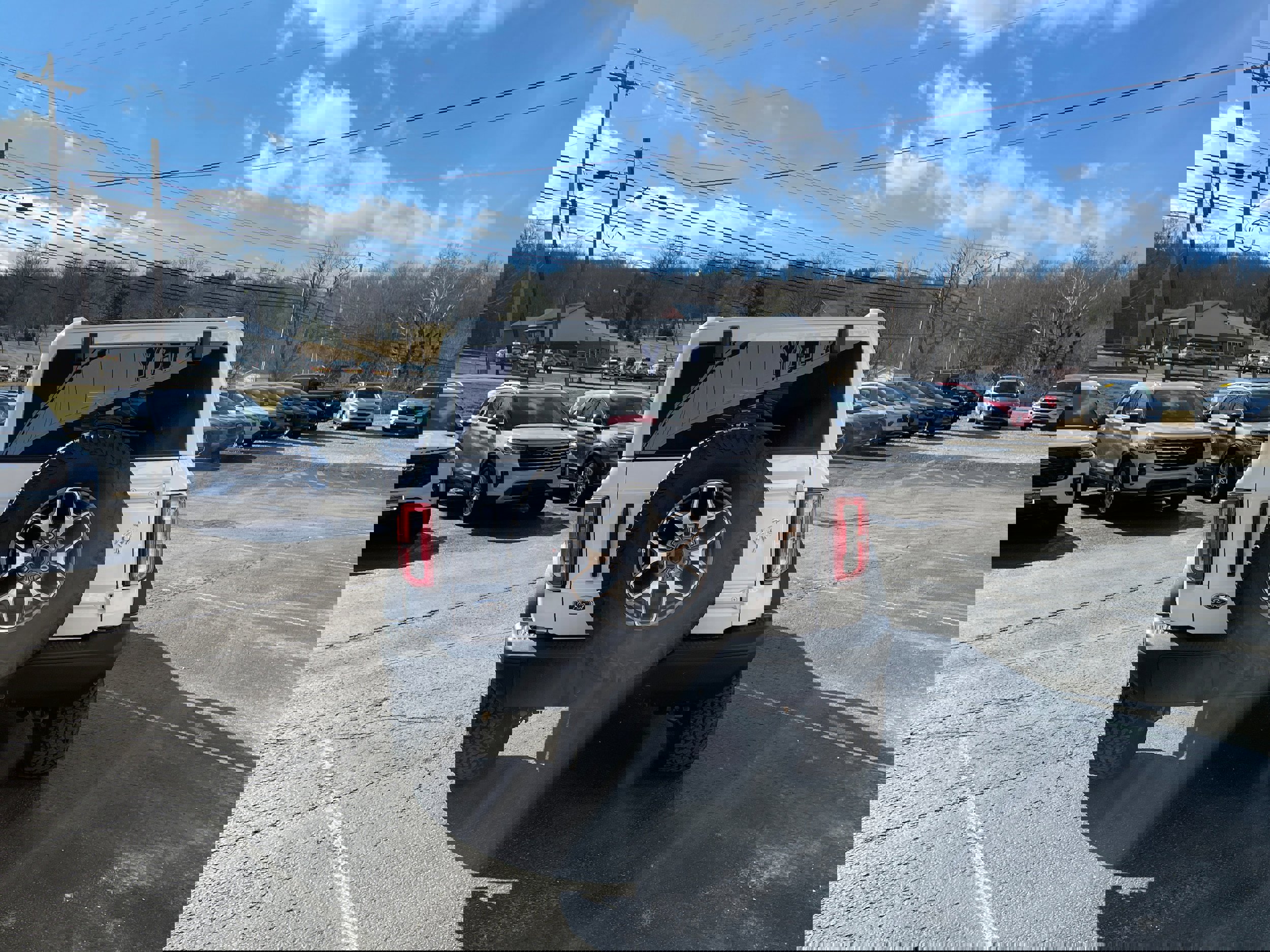 Used 2025 Ford Bronco Badlands image 6