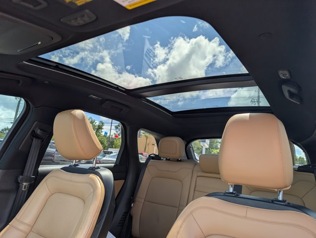 Used 2022 Lincoln Corsair Reserve w/ Equipment Group 201A AWD/4WD image 17